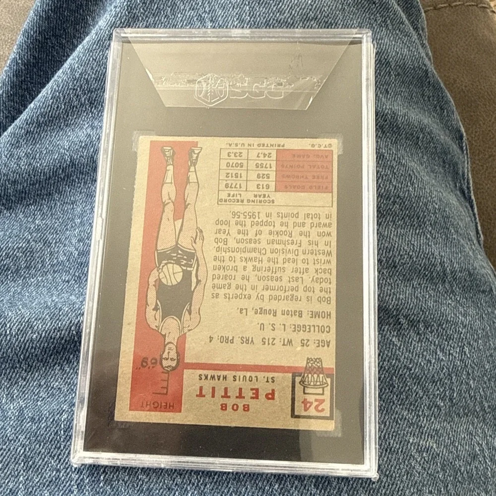 1957-58  Topps #24 Bob Pettit SGC 4 NBA HOF‎ St Louis Hawks